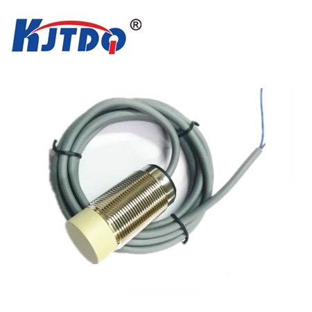 常閉接近開關(guān)：工作原理與應(yīng)用場(chǎng)景深度解析